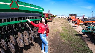 Lovely Ladies On Tractors Rustic Adventures Case Ih Edition