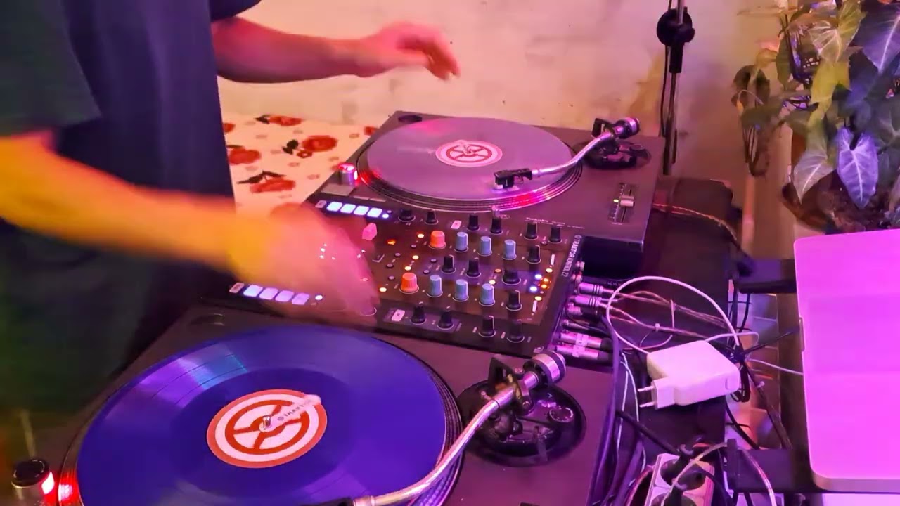 US Breaks and Beats 85 (Incredible Bongo Band - Apache)