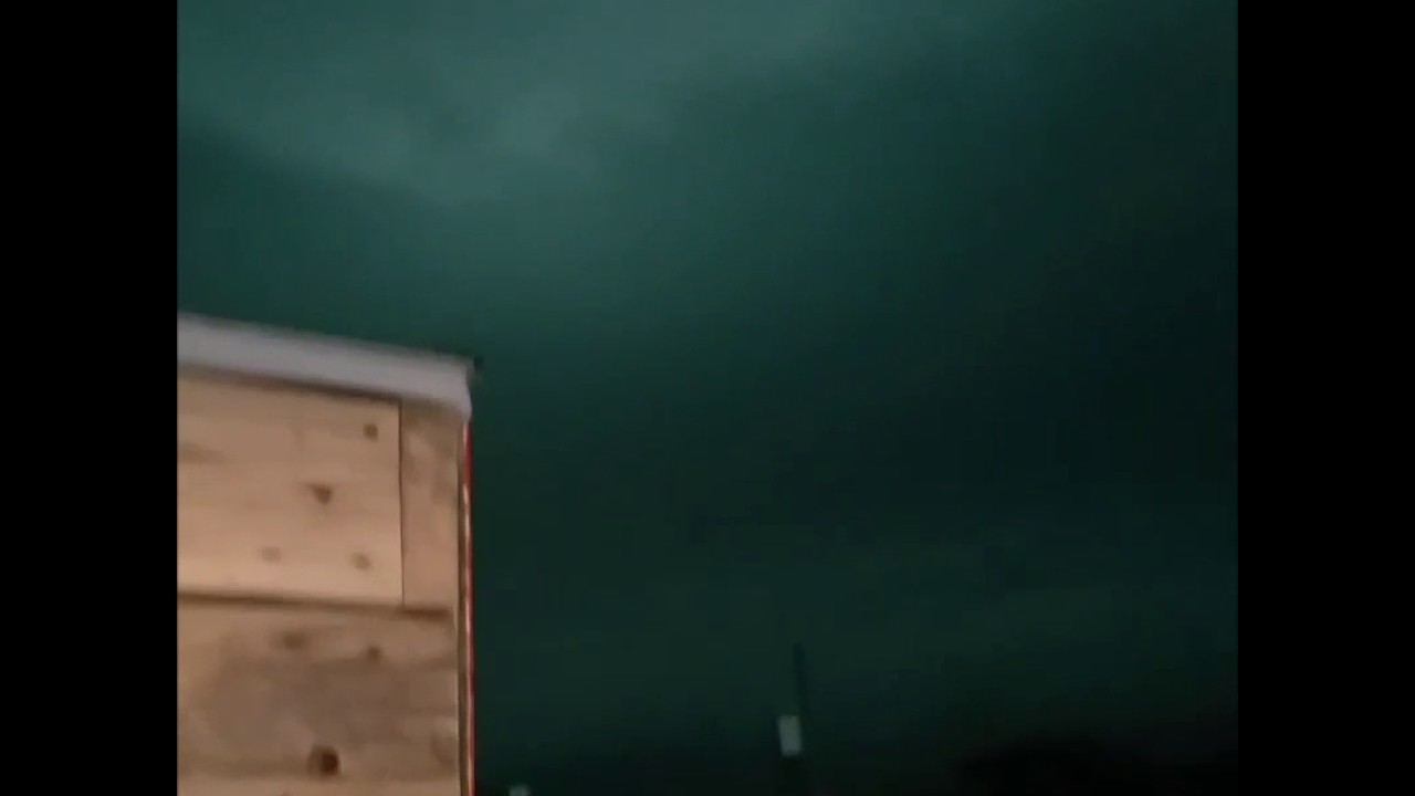 Tornado hits Plattsmouth NE YouTube