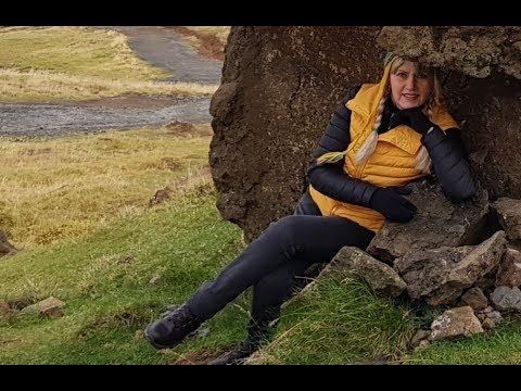 Видео: Полный путеводитель по горячим источникам Рейкьядалур в Исландии