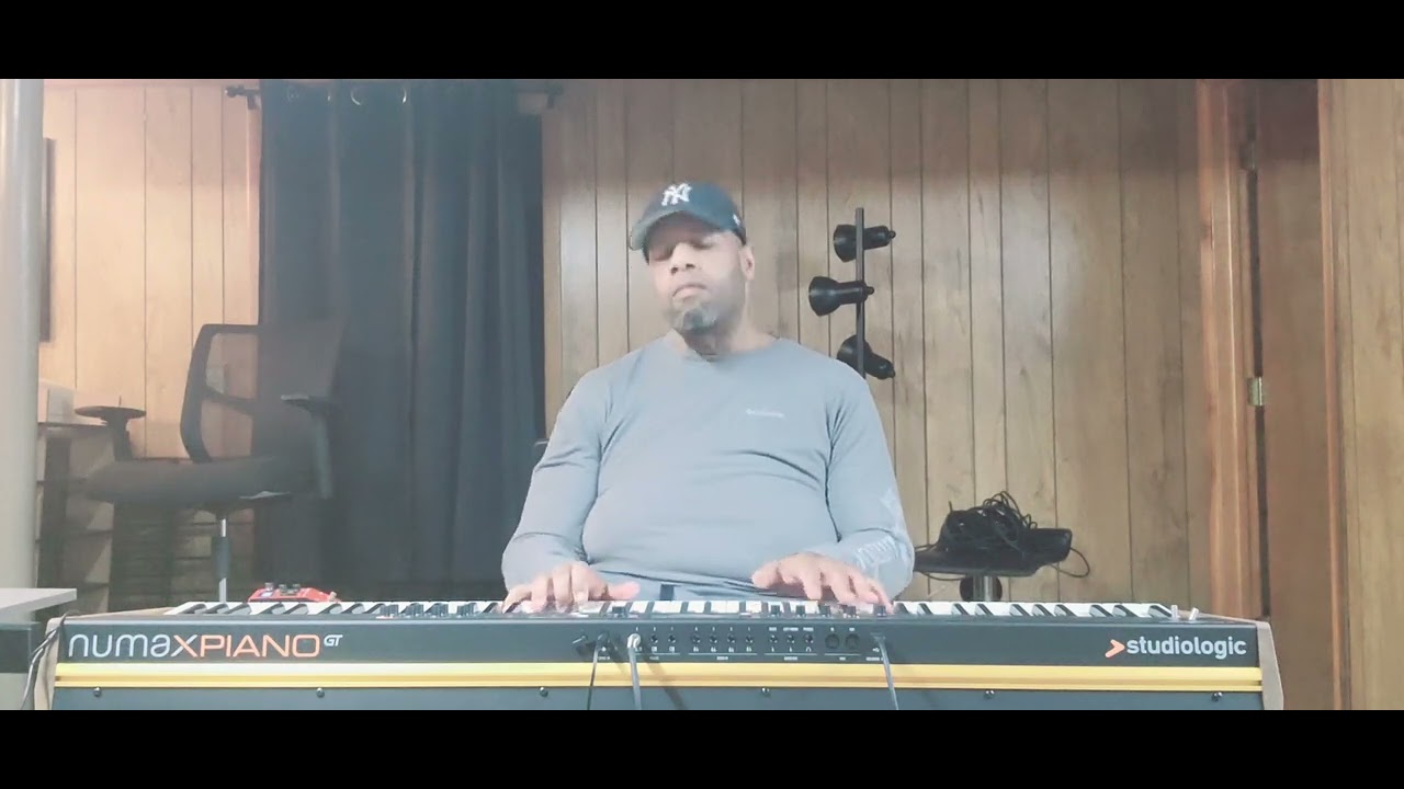 "Hunter" Theme (TV Series - Season 3 - Audiolounge Keyaffair 4) performed by Darius W. (4/7/25)