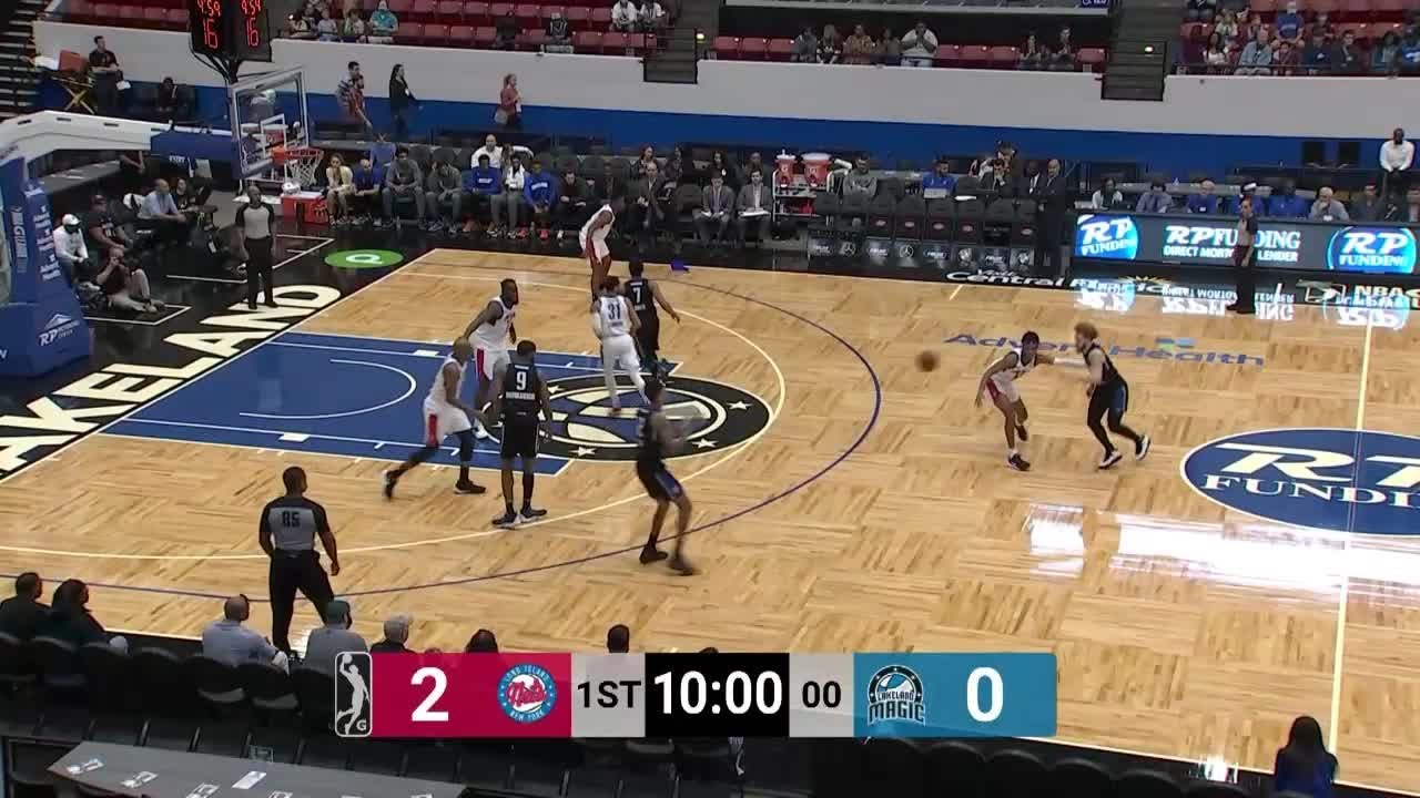 Hassani Gravett with 21 Points vs. Long Island Nets