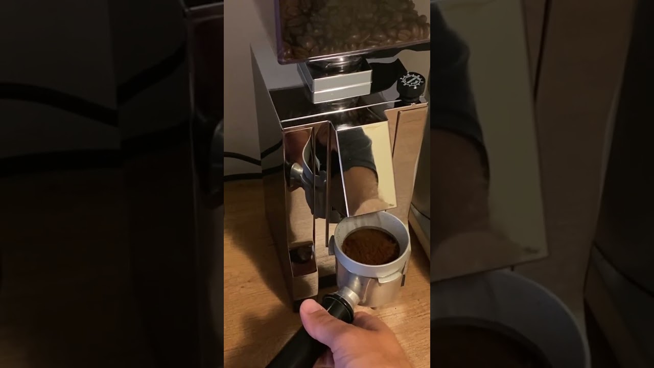 Noise comparison Graef CM80 vs. Eureka Silenzio coffee grinder