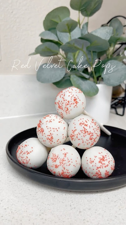 Red Velvet Cake Pops  #baking #recipe #easyrecipe #redvelvet #tasty #cakepops #whitechocolate #sweet