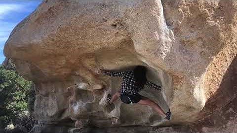 Roof Romp V4 Joshua Tree Bouldering