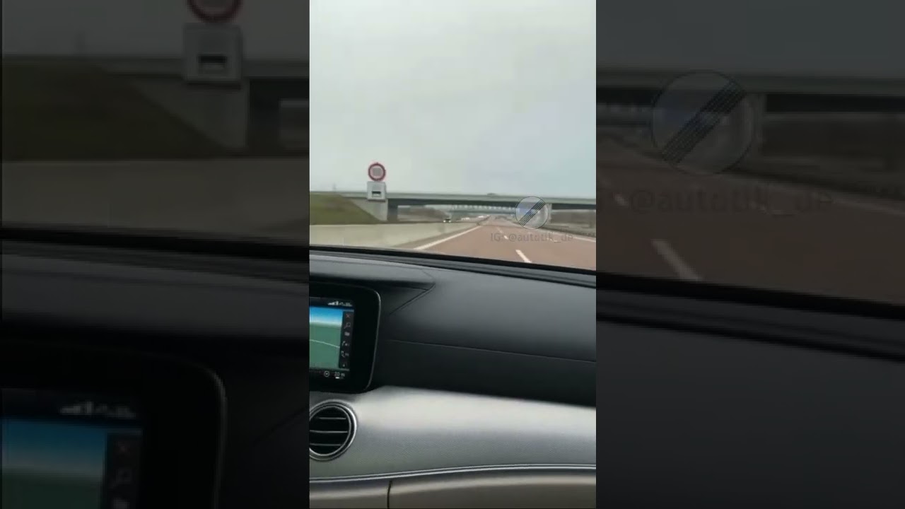 300 km/h on the German Autobahn | Mercedes AMG - Topspeed - YouTube