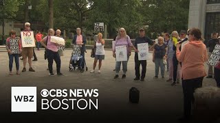 Proposed 79% raise for Quincy mayor draws protest