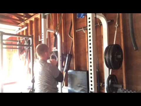 Exercise index: Lat pull downs with single arm eccentric