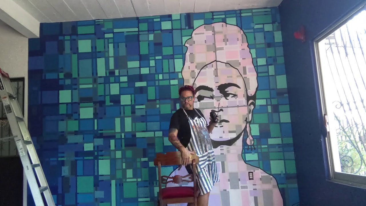 Danyol Leon - Painting a wall mural start to finish - Here's Looking At You, Frida