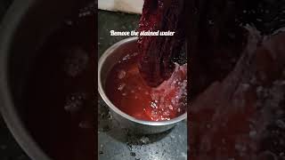How to wash color-leaking clothes? 🧼💦 #washingtips #newclothes #laundryhack #laundry #shorts #viral