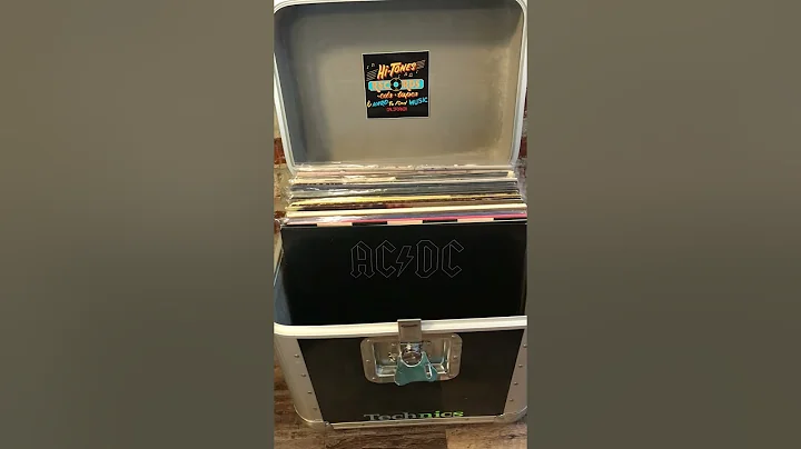 30 Must Have Vinyl Records! Do you have these in your record collection?