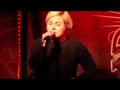 The Head And The Heart - "Let's Be Still" (Live In Sun King Studio 92 Powered By Klipsch Audio)