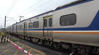 2173次區間車通過斗南鎮茄苳腳平交道