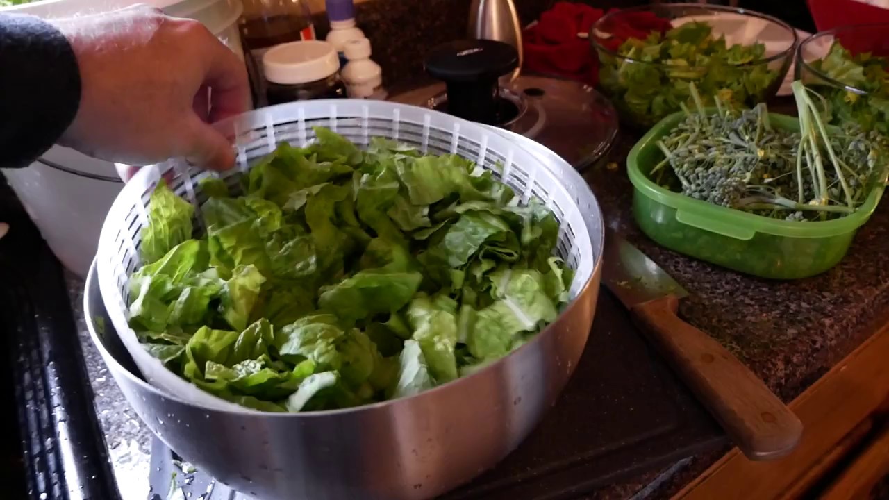 The Quick And Painless Way To Clean A Salad Spinner