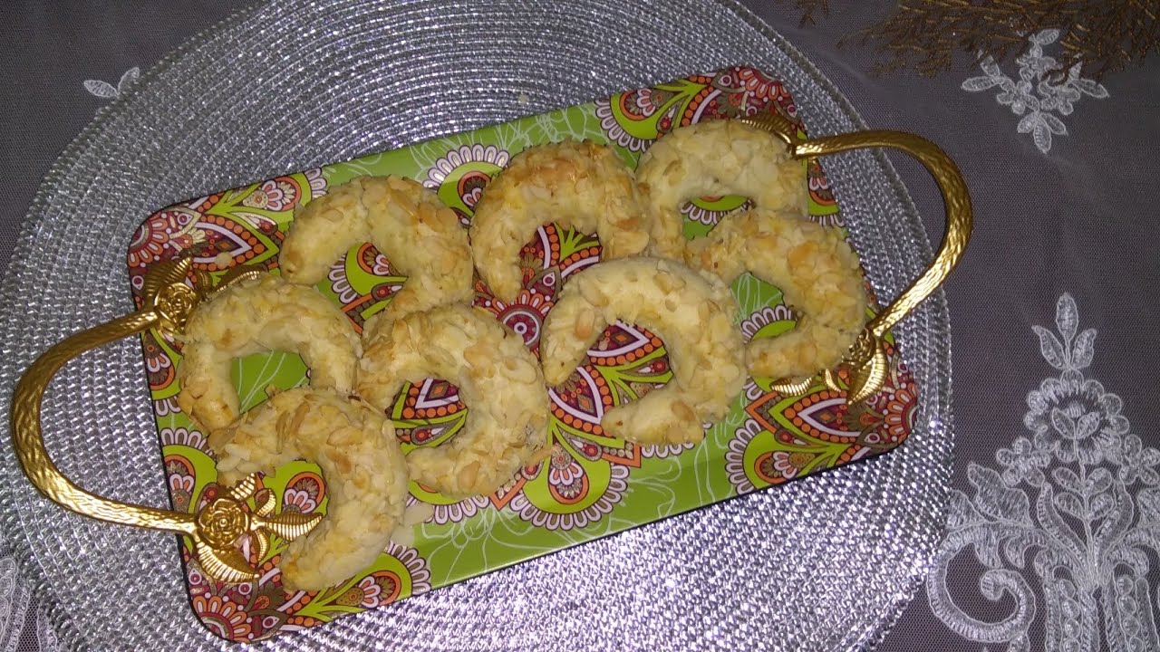 تشاراك عريان بالعجينة الزمان يجي يذوب في الفم