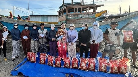 Trao hơn 30 Phần Quà Bà Con hư Hỏng Tàu Ghe tại Làng Chài Phước Thể sau trận Lũ Lịch Sử 4/12/2026