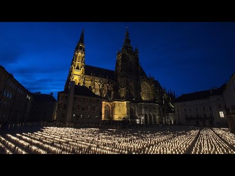 Czechs light 30,000 candles for Covid-19 victims