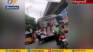 Student Dangerous Stunt on RTC Bus | Due to Heavy Crowd | at Secunderabad