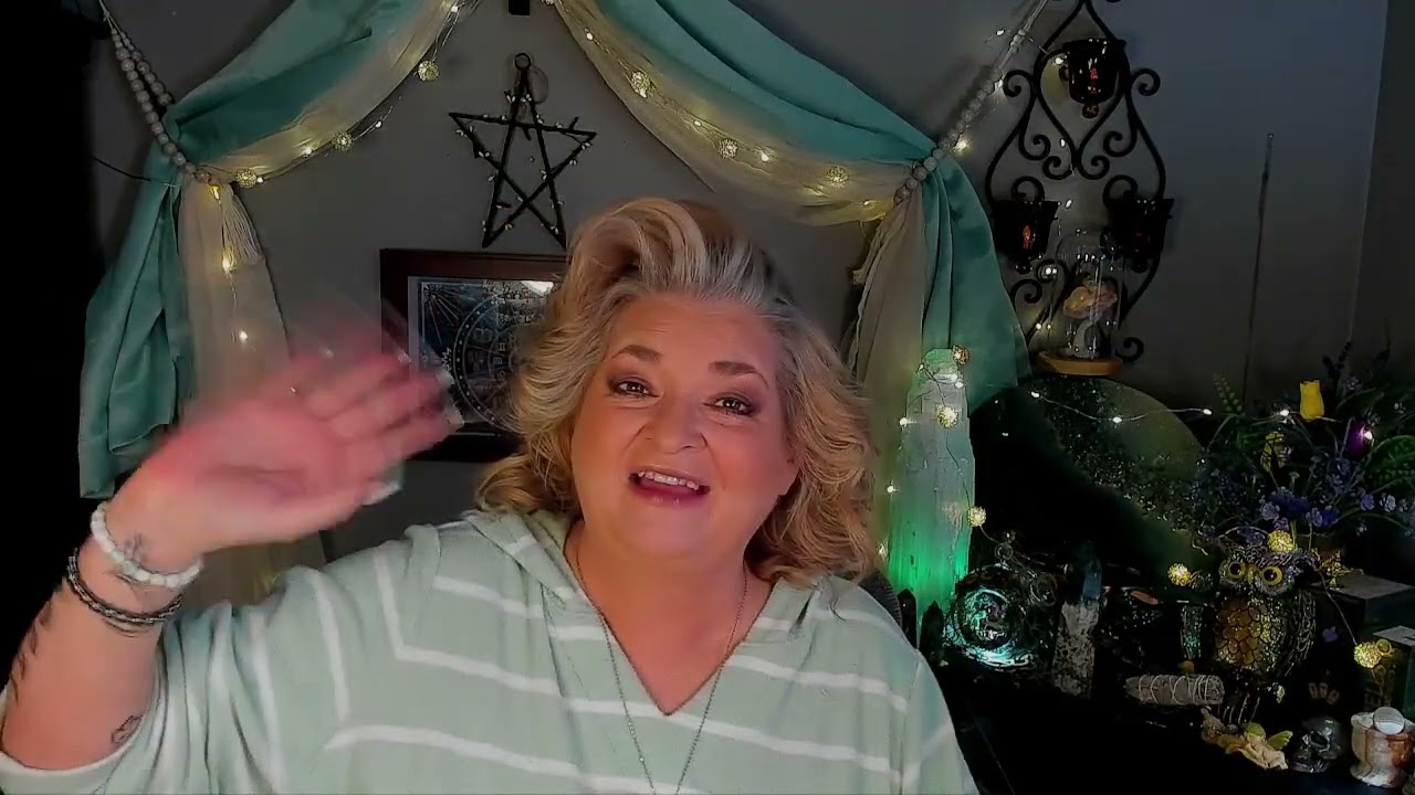 Скорпион — новая любовь с верным сердцем. Гадание на Таро на 20-26 января. Любимый канал YouTube.