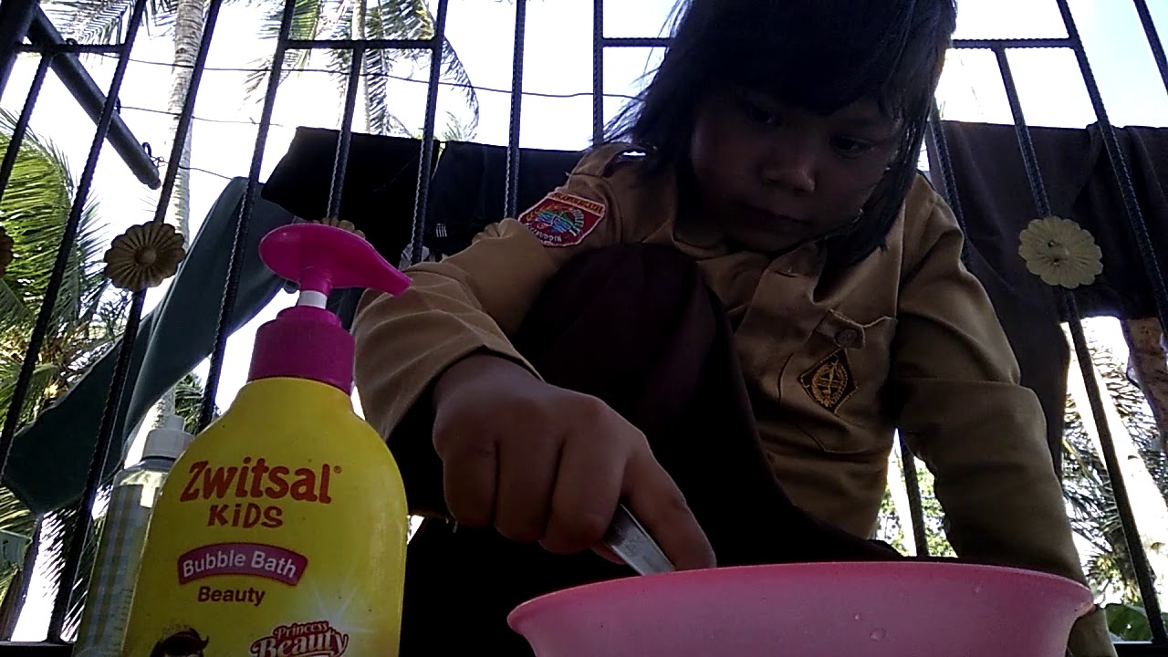 Salain.         Ini.   Ya