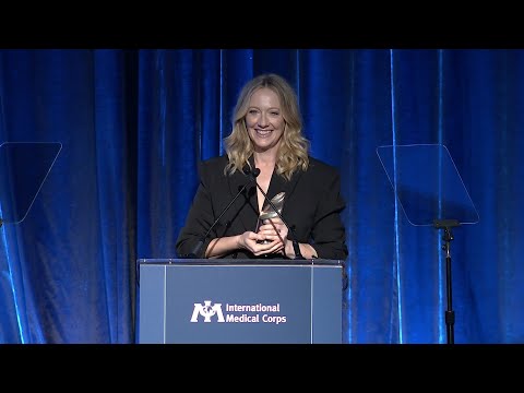 Jennifer Garner Presents Global Champion Award To Judy Greer