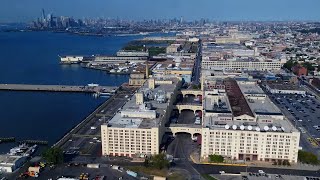 Brooklyn Army Terminal: On A Mission