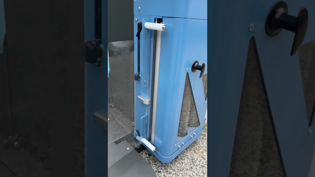 Pallet Wrapper with Automatic Pin Puncture Cut Off Device