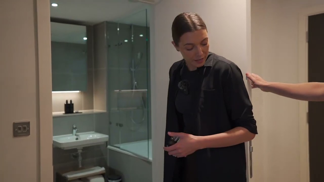 Step inside CitySuites Aparthotels in Manchester - Walk-and-talk show around!