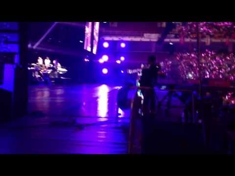 魔天倫演唱會 03.08.2013 杰倫  beat box 黑色毛衣
