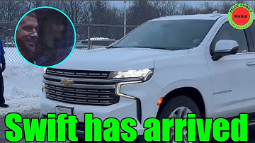 Taylor Swift arrives at Empower Field Stadium cheer on Travis Kelce before the Chiefs vs Broncos