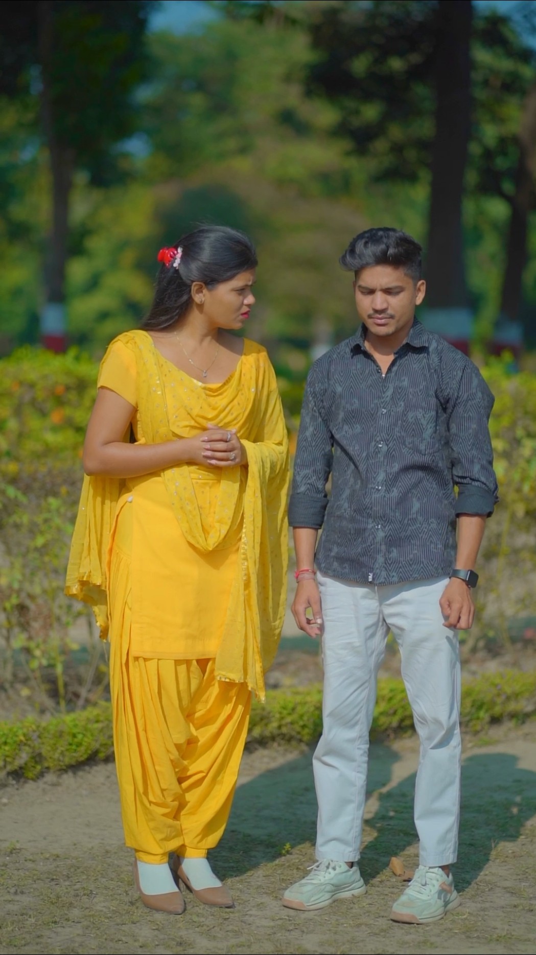 Jate jate koi meri khushiyo ko le gya