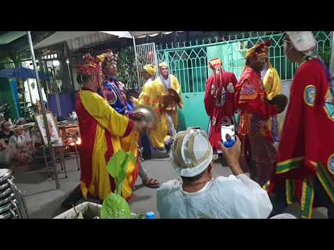 Video Đám tang của người hoa - người hải phòng.(8)Cúng trai... - youtube