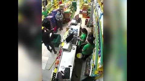 CLIP: Công an TP HCM thông tin chi tiết vụ dùng súng cướp cửa hàng Bách Hóa Xanh