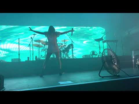 Chvrches (Live) - How Not To Drown (New York, NY - Terminal 5) (11/26/2021)