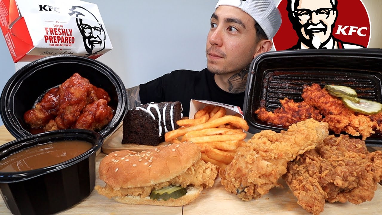 MUKBANG EATING KFC Nashville Hot Tenders, Honey BBQ Wings, Fried Chicken Sandwich, Chocolate Cake