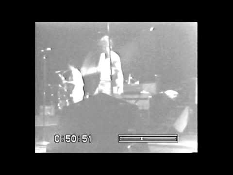 bruce-springsteen---live-at-passaic---8.-racing-in-the-street