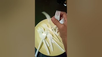 😱asmr very satisfying sound plastic fork🍴 #asmrsounds #satisfying #shorts #juliemarasigancorpin