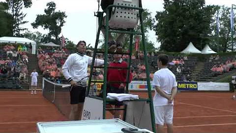 Fun:Michael Stich & Ivan Lendl having very loud di...