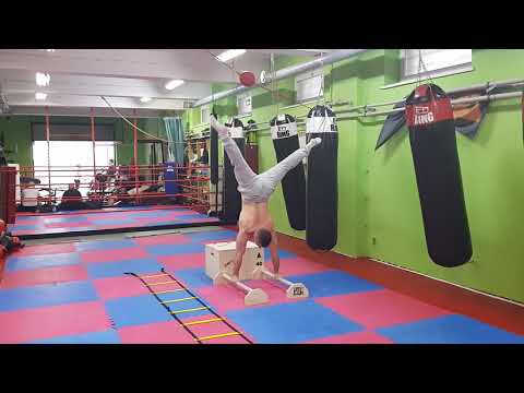 Handstand obstacle course #1