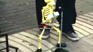 Video thumbnail of "Nino d'angelo Pop Corn e Patatine Remix scheletro che balla hihihih.avi"