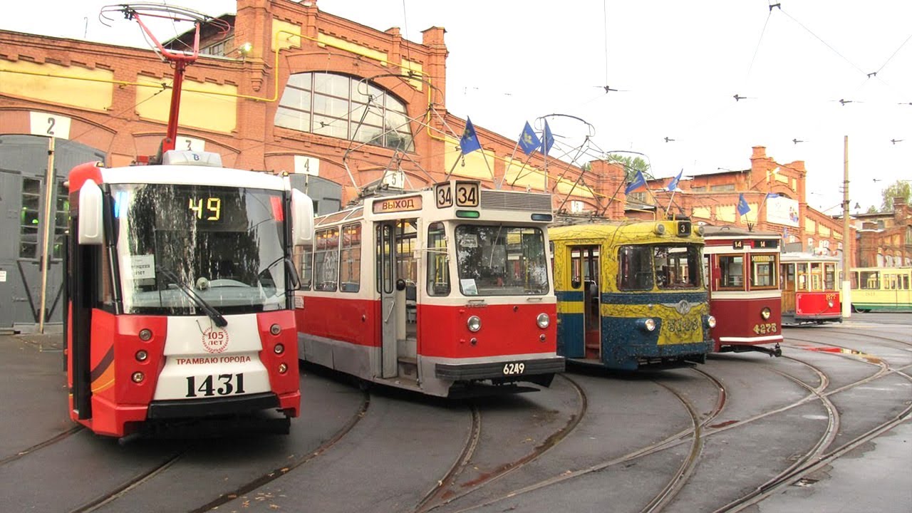 Парад ретротрамваев в Петербурге. В рейс вышли блокадные МС и «Стиляга»