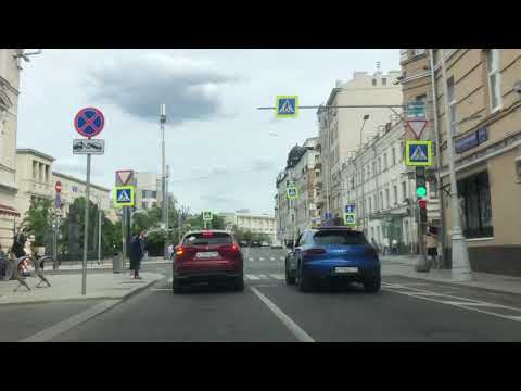 Центр Москвы. Бульварное кольцо. На машине с комментариями!