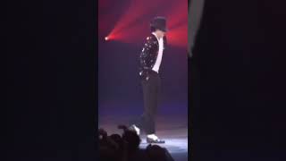 Michael Jackson moonwalking 1983-2001