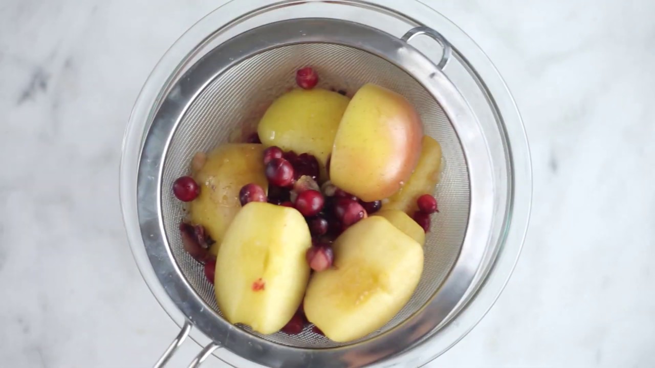 This Fall, Use Your Slow Cooker to Make Easy Cranberry Apple Cider | Tastemade