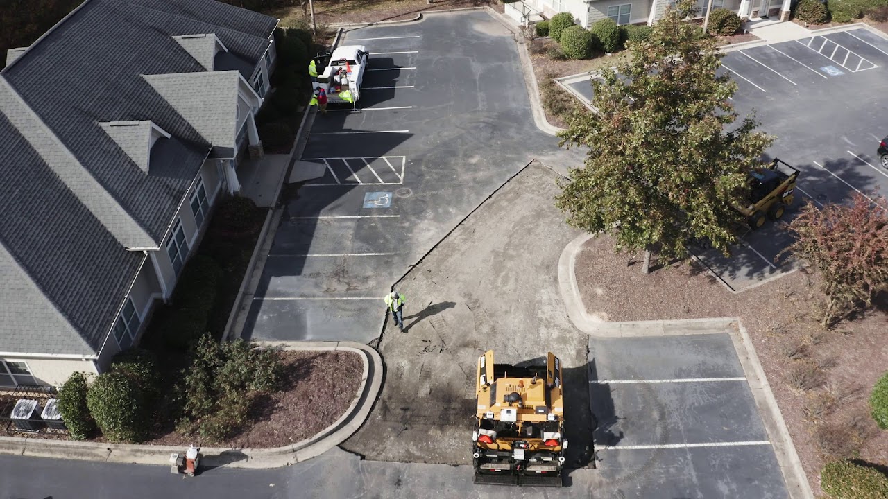 Commercial Asphalt Paving & Sealcoating Atlanta & Fairburn, GA