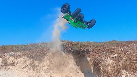 Outcast 8s Beach Paradise