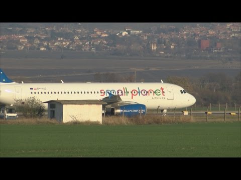 Бомбена заплаха приземи самолет на Летище Бургас