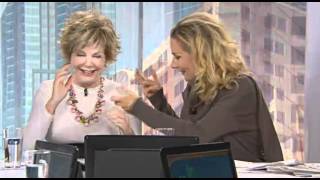 Play video: Les Lionnes 2011 - Le soutien-gorge de Sophie Faucher