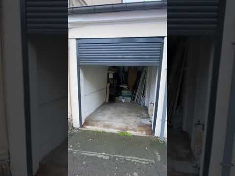 Installation d'une porte de garage enroulable, Gris anthracite