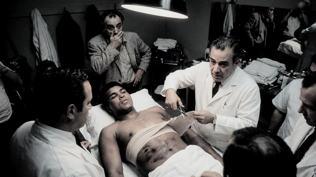 1997 discovery SHOCKED boxing — Ali fought Manila with 3 fractured ribs ...